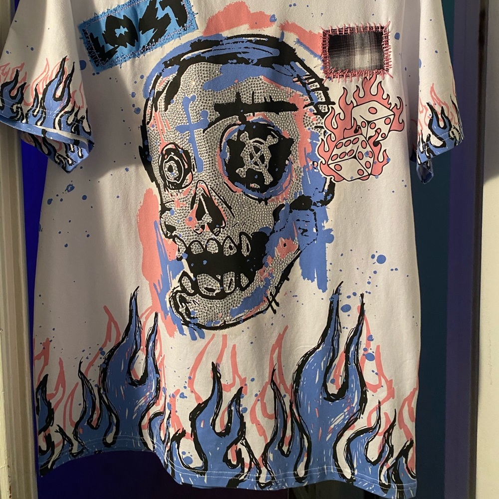 Graphic Tee - Picture 2 of 5